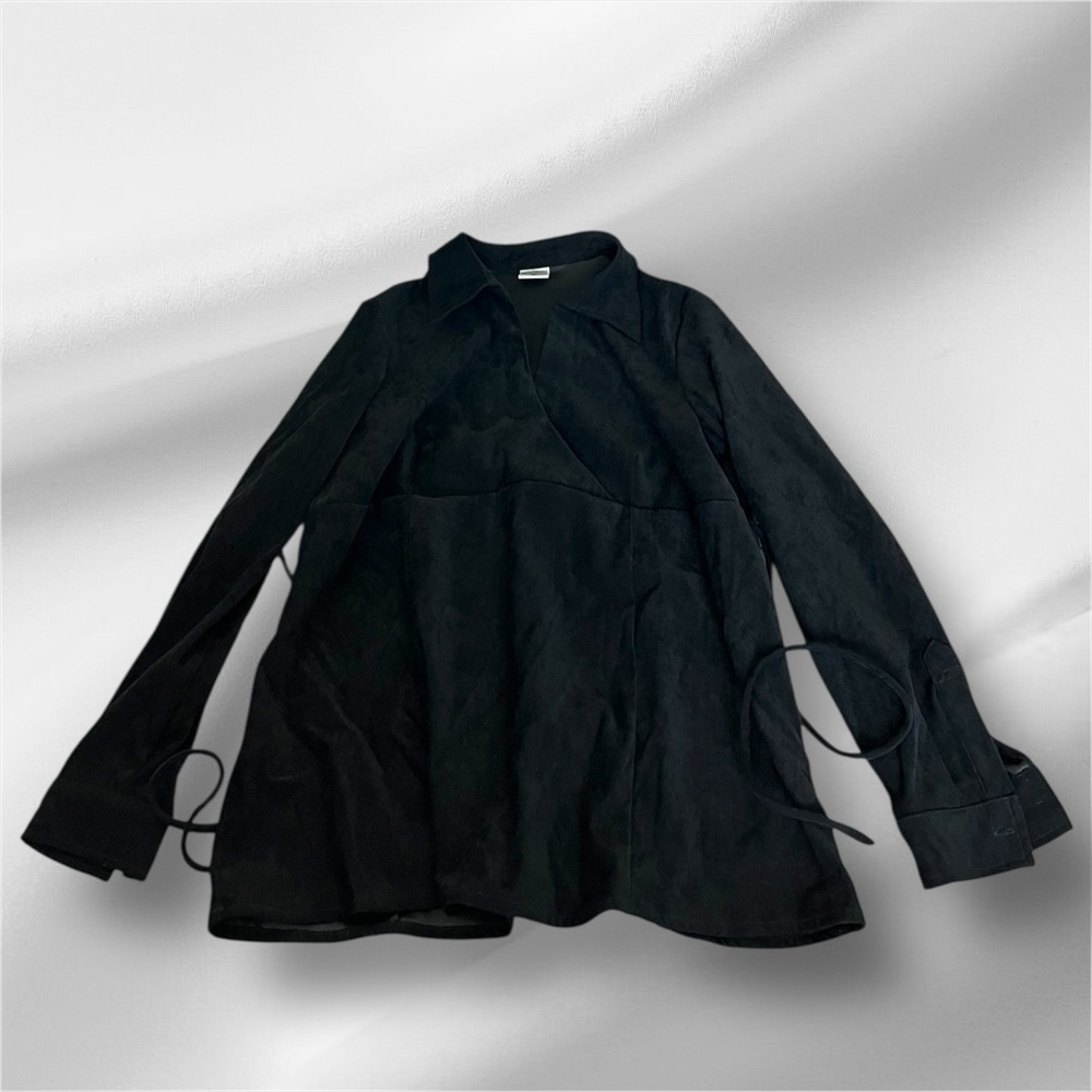 ▪️MOTHERHOOD MATERNITY: Women’s size L, black faux suede long sleeve blouse▪️